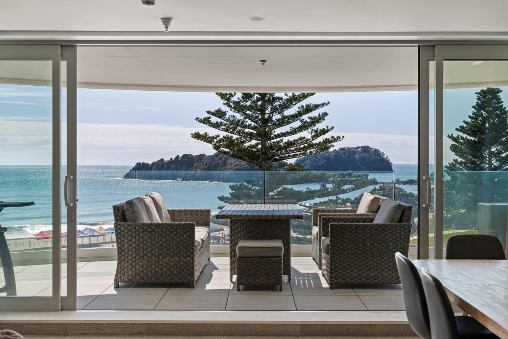 Oceanside Bliss - Absolute Beachfront - Uninterrupted Ocean Views With Pool เมาท์มองานุย ภายนอก รูปภาพ